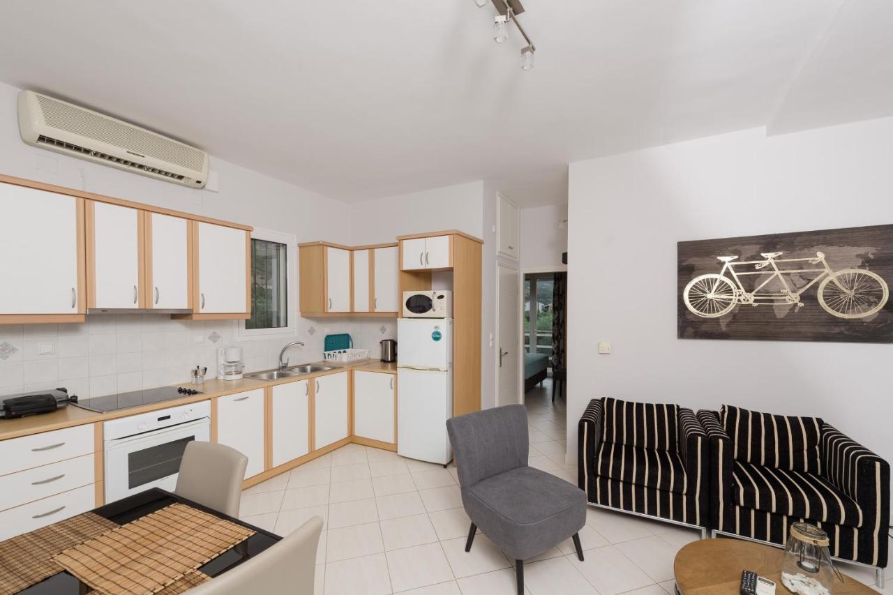 Appartement Punda 4 Seasons à Diakopto Extérieur photo